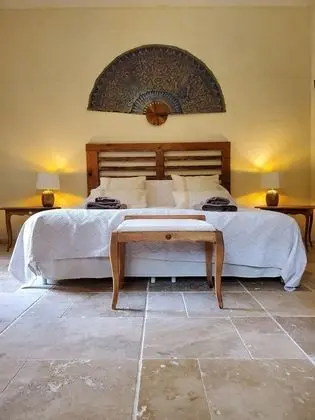 Tek Büyük Yataklı Oda (Chambre des pierres)