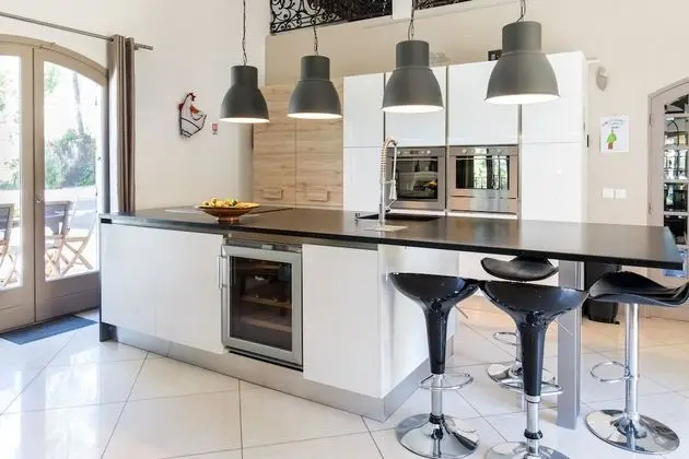 Standard Tek Büyük Yataklı Oda, Banyolu/Duşlu (Chambre Roches)