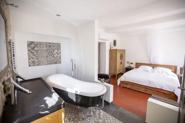 Deluxe Oda, 1 En Büyük (King) Boy Yatak, Özel Banyo, Bahçe Manzaralı