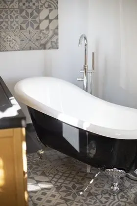 Deluxe Oda, 1 En Büyük (King) Boy Yatak, Özel Banyo, Bahçe Manzaralı