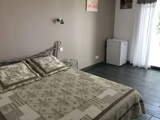 Design Tek Büyük Yataklı Oda, 1 Büyük (Queen) Boy Yatak (Paradis)