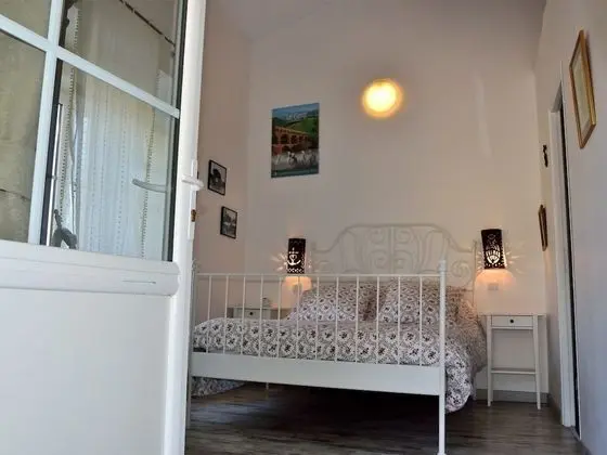 Tek Büyük Yataklı Oda (Camargue)