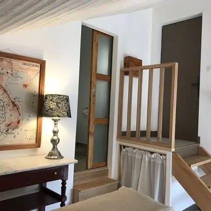 Tek Büyük Yataklı Oda, Üzüm Asması Manzaralı (Les Dentelles)