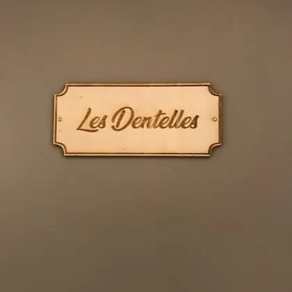Tek Büyük Yataklı Oda, Üzüm Asması Manzaralı (Les Dentelles)