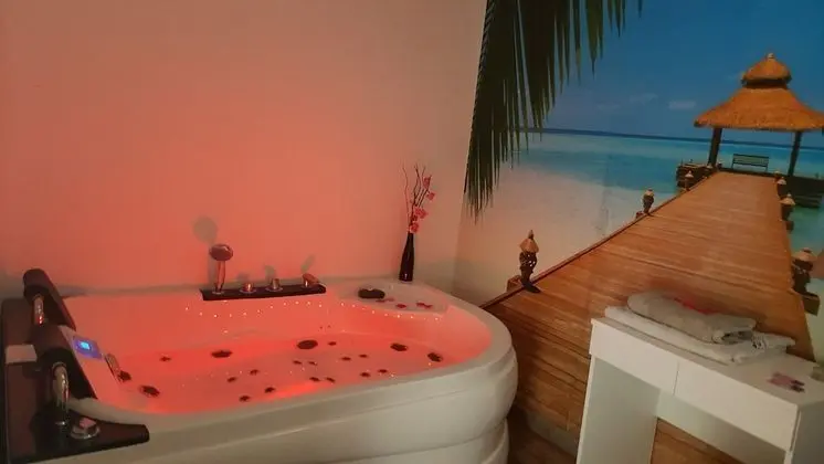 Romantic Tek Büyük Yataklı Oda, Jakuzi