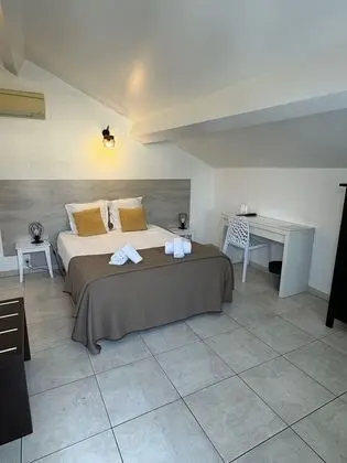 Tek Büyük Yataklı Oda