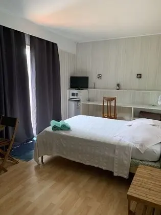 Design Tek Büyük Yataklı Oda, 1 Çift Kişilik Yatak, Sigara İçilmez