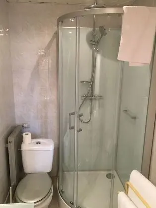 Tek Büyük Yataklı Oda, 1 Çift Kişilik Yatak, Havuz Manzaralı