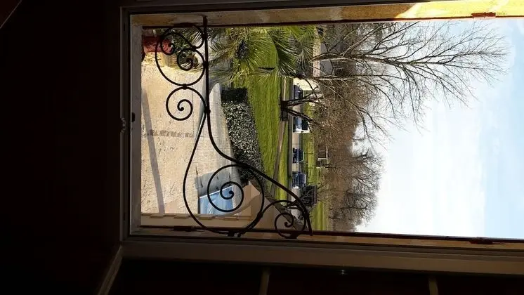 Tek Büyük Yataklı Oda, 1 Çift Kişilik Yatak, Havuz Manzaralı