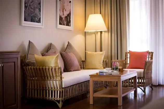 Grand Deluxe Twin Bed