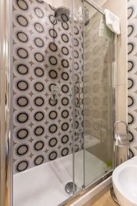 Tek Büyük Yataklı Oda, Balkon