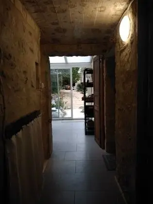 Comfort Oda, Ortak Banyo (Troglodyte)