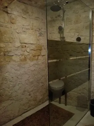 Comfort Oda, Ortak Banyo (Troglodyte)