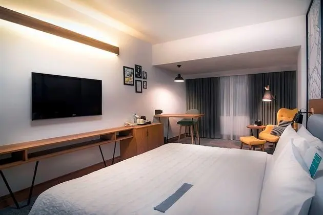 Deluxe Oda, 1 En Büyük (King) Boy Yatak, Şehir Manzaralı