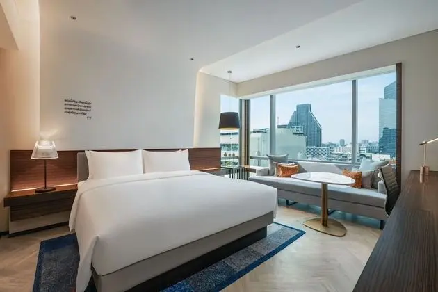 Deluxe Oda, 1 En Büyük (King) Boy Yatak, Sigara İçilmez (Deluxe Guest Room,1 King, Corner room)