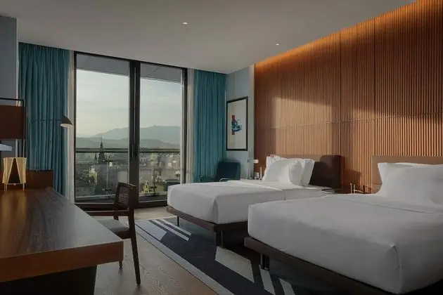 Deluxe Oda, 2 Büyük (Queen) Boy Yatak, Balkon, Şehir Manzaralı