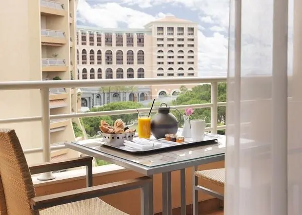 Deluxe Oda, 1 En Büyük (King) Boy Yatak, Balkon, Kısmi Deniz Manzaralı