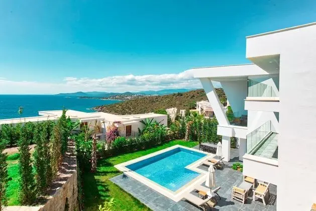 Havuzlu Villa Custom Oda