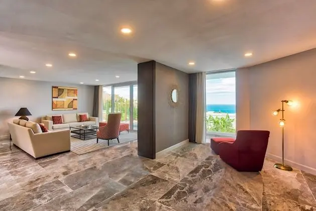 Havuzlu Villa Custom Oda