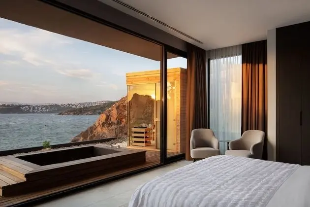 Secluded Bay Presidential Villa Custom Oda