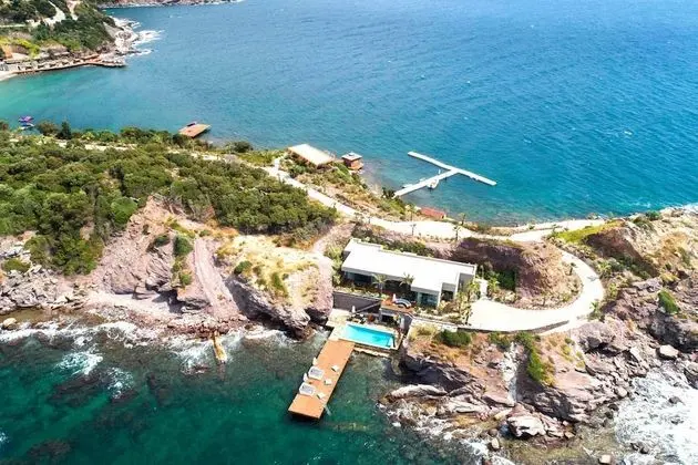 Secluded Bay Presidential Villa Custom Oda