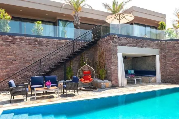 Secluded Bay Presidential Villa Custom Oda