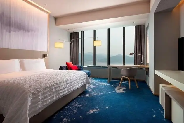 Oda, 1 En Büyük (King) Boy Yatak, Nehir Manzaralı