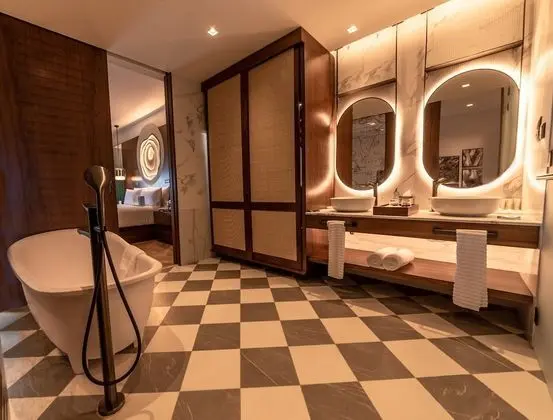 Grand Süit, 1 En Büyük (King) Boy Yatak, Okyanus Manzaralı
