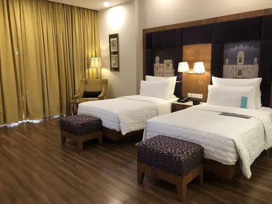 Oda, 2 Tek Kişilik Yatak, Sigara İçilmez