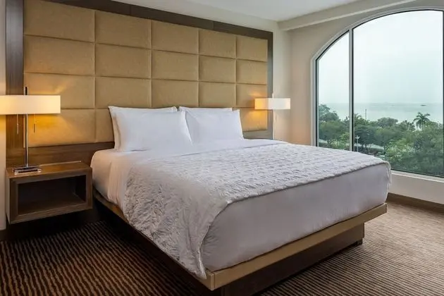 Club Süit, 1 En Büyük (King) Boy Yatak