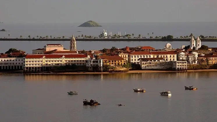 Club Süit, 1 En Büyük (King) Boy Yatak