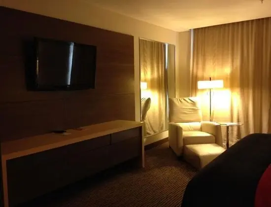 Deluxe Oda, 2 Büyük (Queen) Boy Yatak