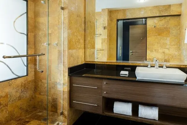 Deluxe Oda, 2 Büyük (Queen) Boy Yatak