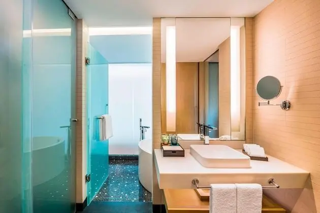 Superior Oda, 2 Çift Kişilik Yatak, Sigara İçilebilir, Şehir Manzaralı