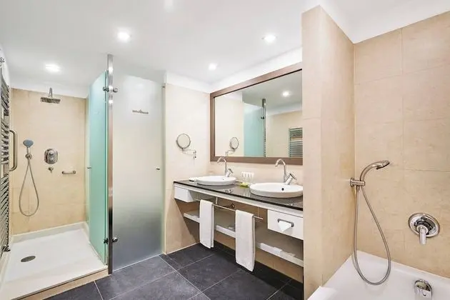 Superior Oda, 2 Tek Kişilik Yatak, Balkon, Kısmi Deniz Manzaralı