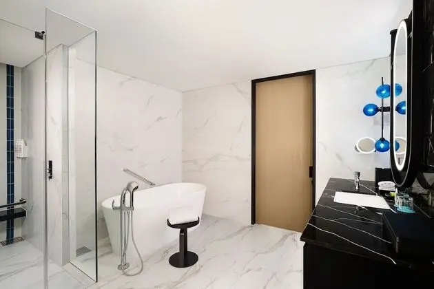 Club Oda, 1 En Büyük (King) Boy Yatak, Sigara İçilmez, Şehir Manzaralı