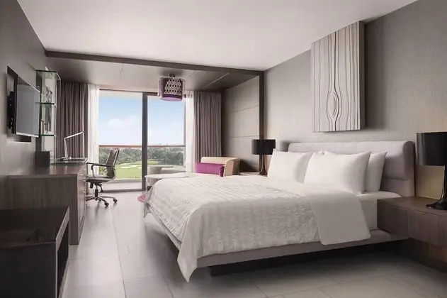 Grand Oda, 1 En Büyük (King) Boy Yatak, Balkon, Golf Manzaralı (Club Lounge Access)
