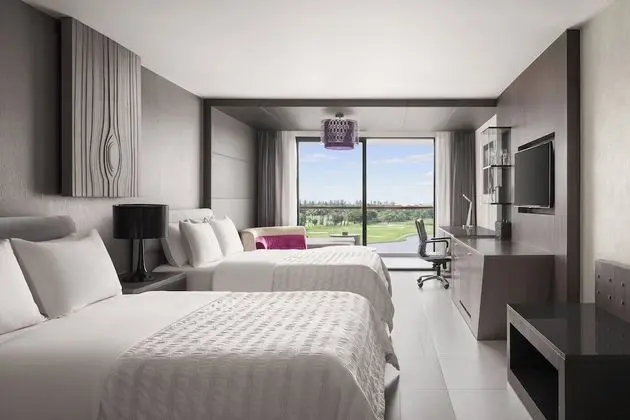 Grand Oda, 2 Çift Kişilik Yatak, Balkon, Golf Manzaralı