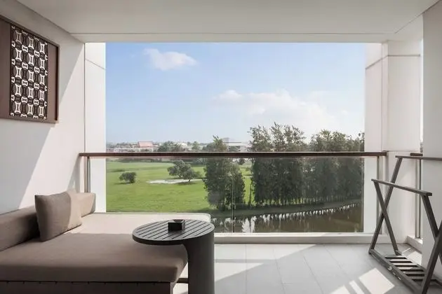 Grand Oda, 2 Çift Kişilik Yatak, Balkon, Golf Manzaralı