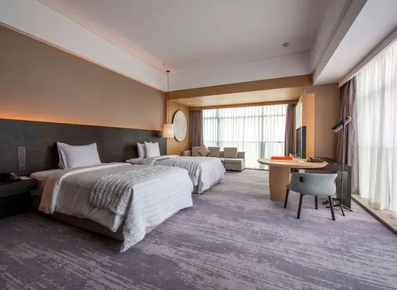 Oda, 2 Tek Kişilik Yatak, Sigara İçilebilir, Şehir Manzaralı
