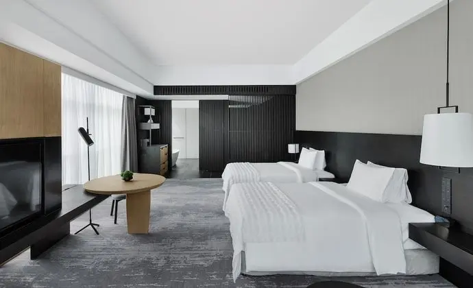 Oda, 2 Tek Kişilik Yatak, Sigara İçilebilir, Şehir Manzaralı