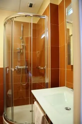 Apart Daire, 2 Tek Kişilik Yatak