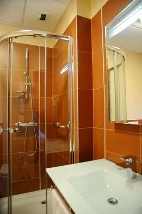 Apart Daire, 2 Tek Kişilik Yatak, Küvet