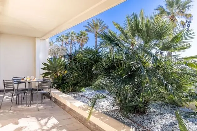 Classic Apart Daire, 1 Büyük (Queen) Boy Yatak ve Çekyat, Engellilere Uygun, Deniz Manzaralı