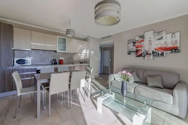 Classic Apart Daire, 1 Büyük (Queen) Boy Yatak ve Çekyat, Engellilere Uygun, Deniz Manzaralı