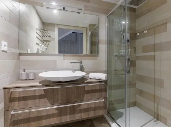 Classic Apart Daire, 1 Büyük (Queen) Boy Yatak ve Çekyat, Engellilere Uygun, Deniz Manzaralı