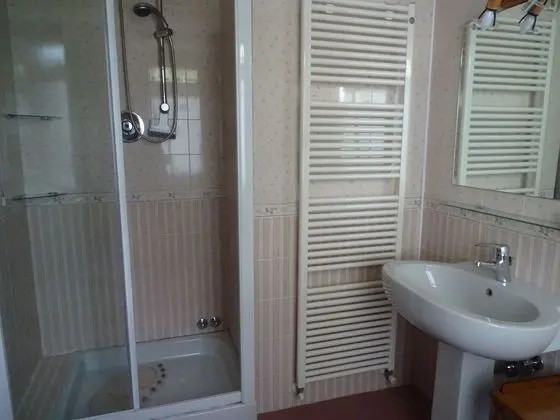 Dört Kişilik Oda, Bahçe Manzaralı