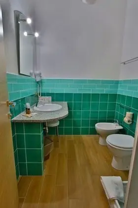 Standard Tek Büyük Yataklı Oda, Sigara İçilmez, Avlu Manzaralı