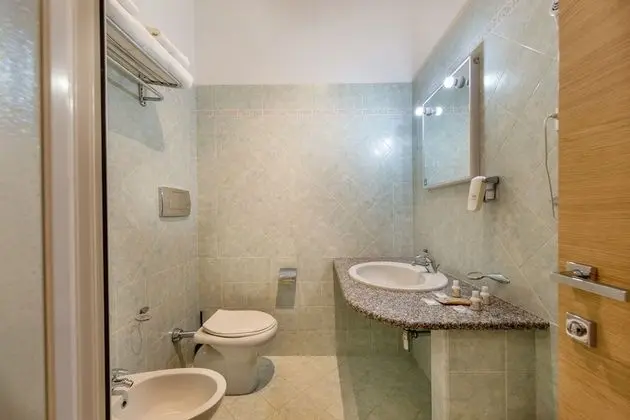 Standard Tek Büyük Yataklı Oda, Sigara İçilmez, Avlu Manzaralı