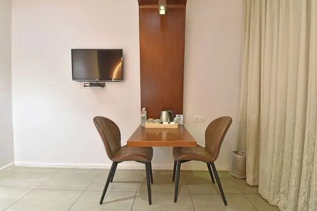 Odada yemek servisi